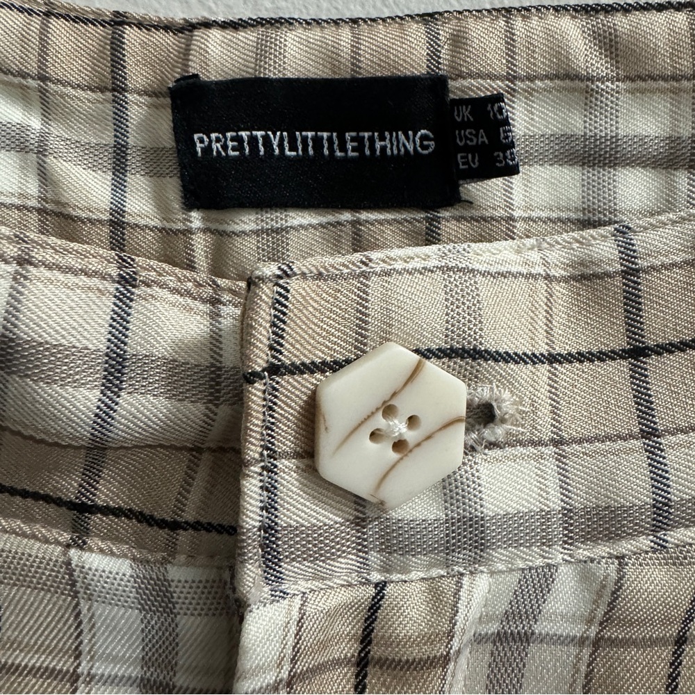 PrettyLittleThing High Waisted Check Pants – Size 6